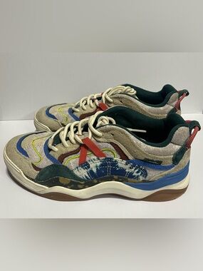 Vans Varix WC in the Tie Dye Antique White/Bistro Green Skate shoes . UNISEX